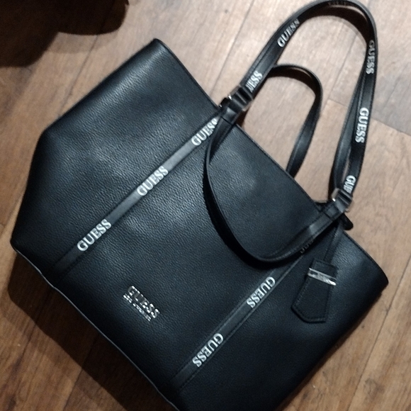 Nwt Guess Eastport tote bag - Picture 3 of 6